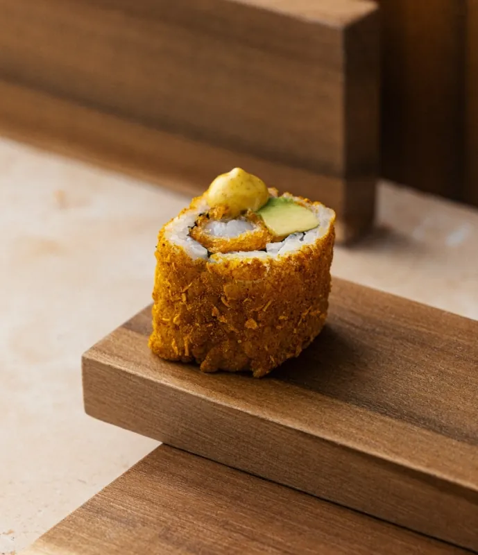 Maki California Crevette Tempura Sauce Curry - 6 pièces